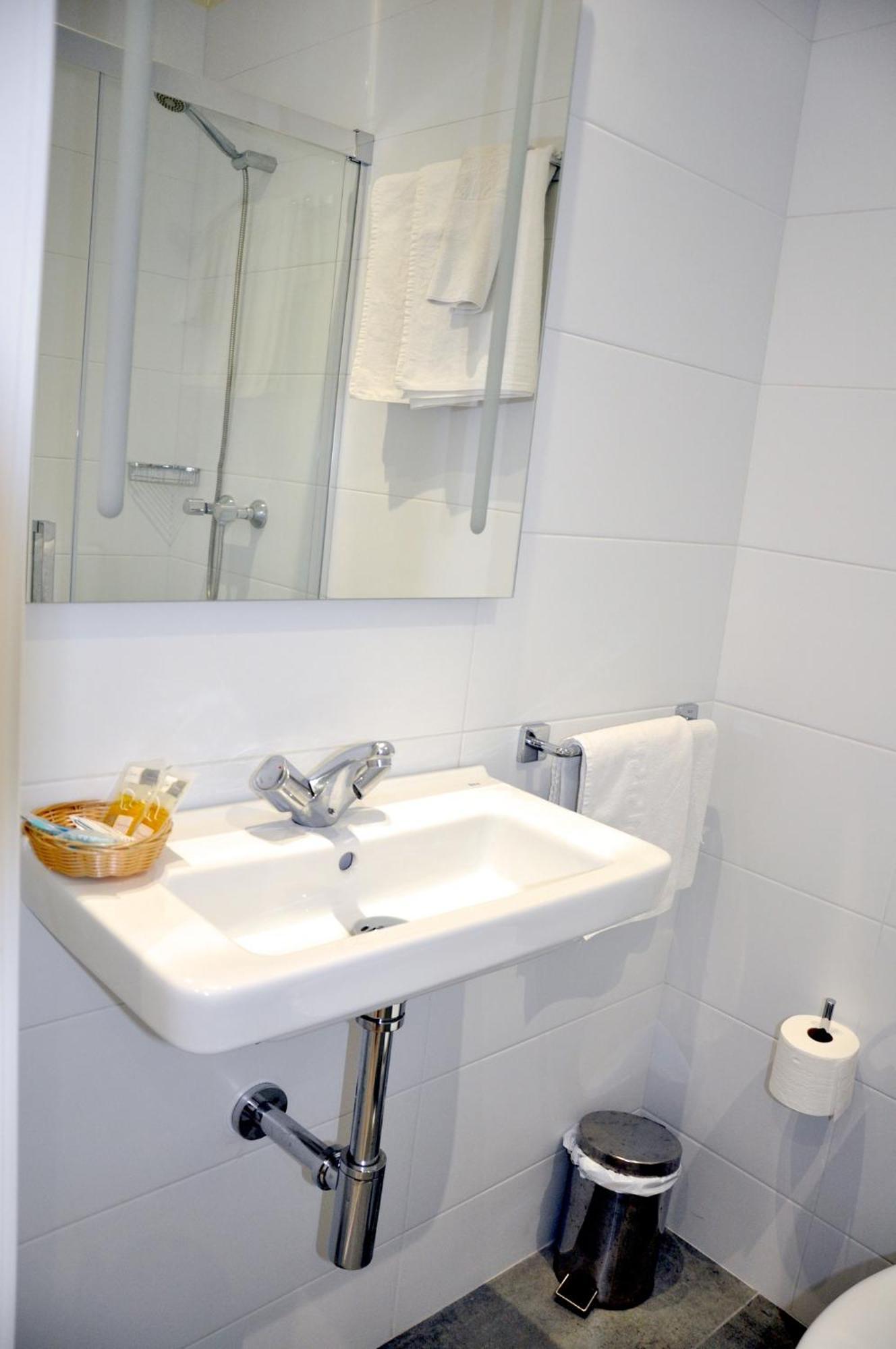 Hostal Paz Gondomar Buitenkant foto