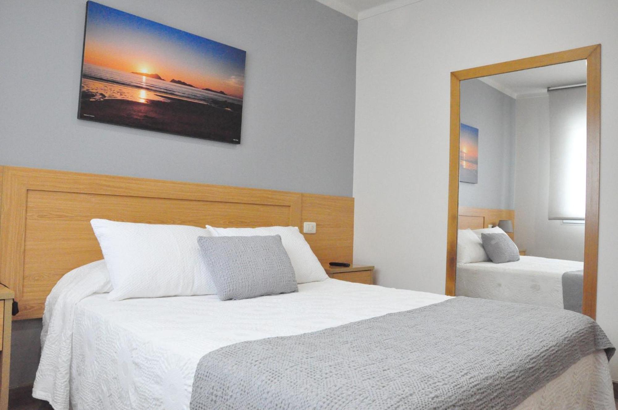 Hostal Paz Gondomar Buitenkant foto
