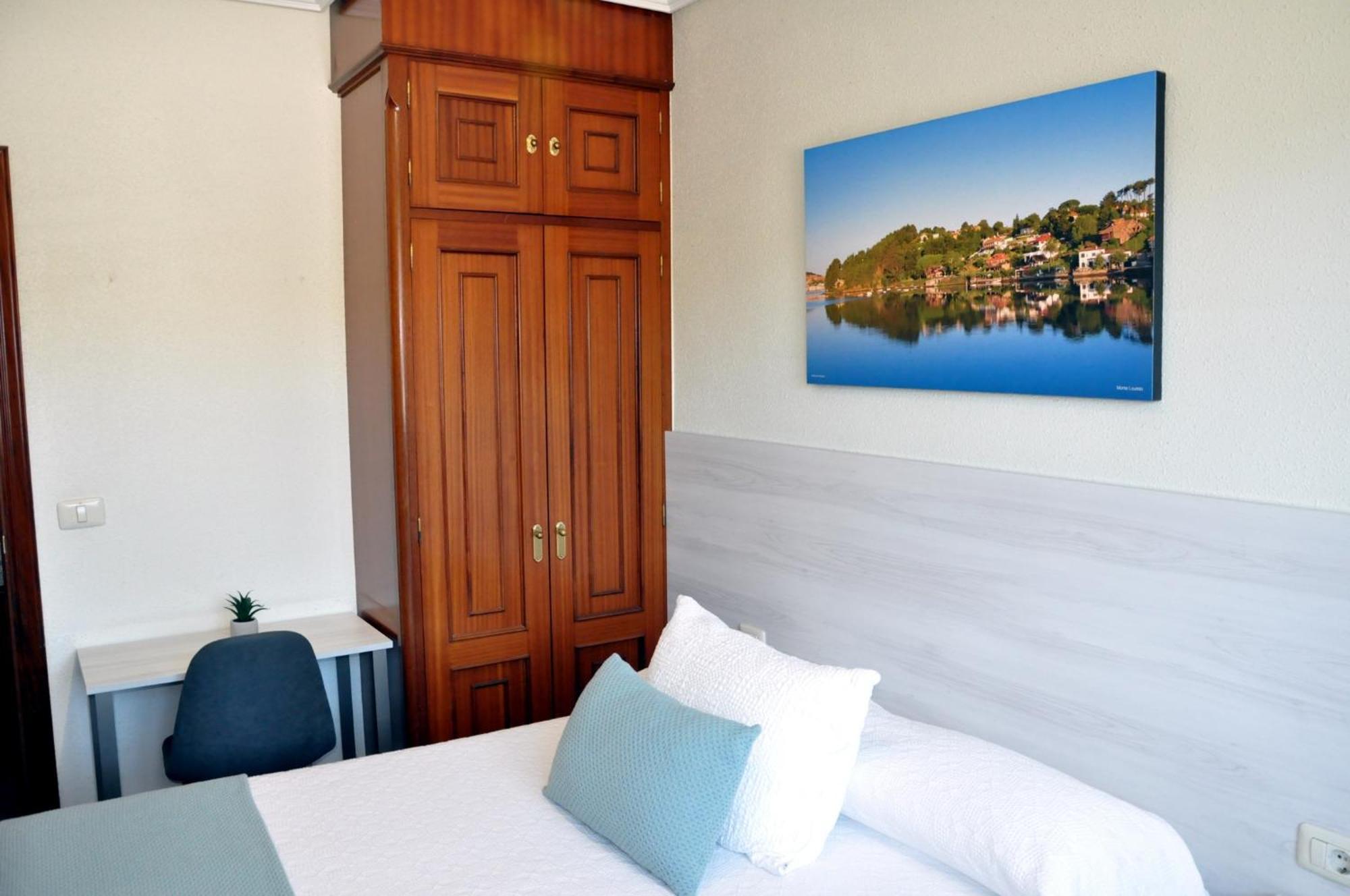 Hostal Paz Gondomar Buitenkant foto