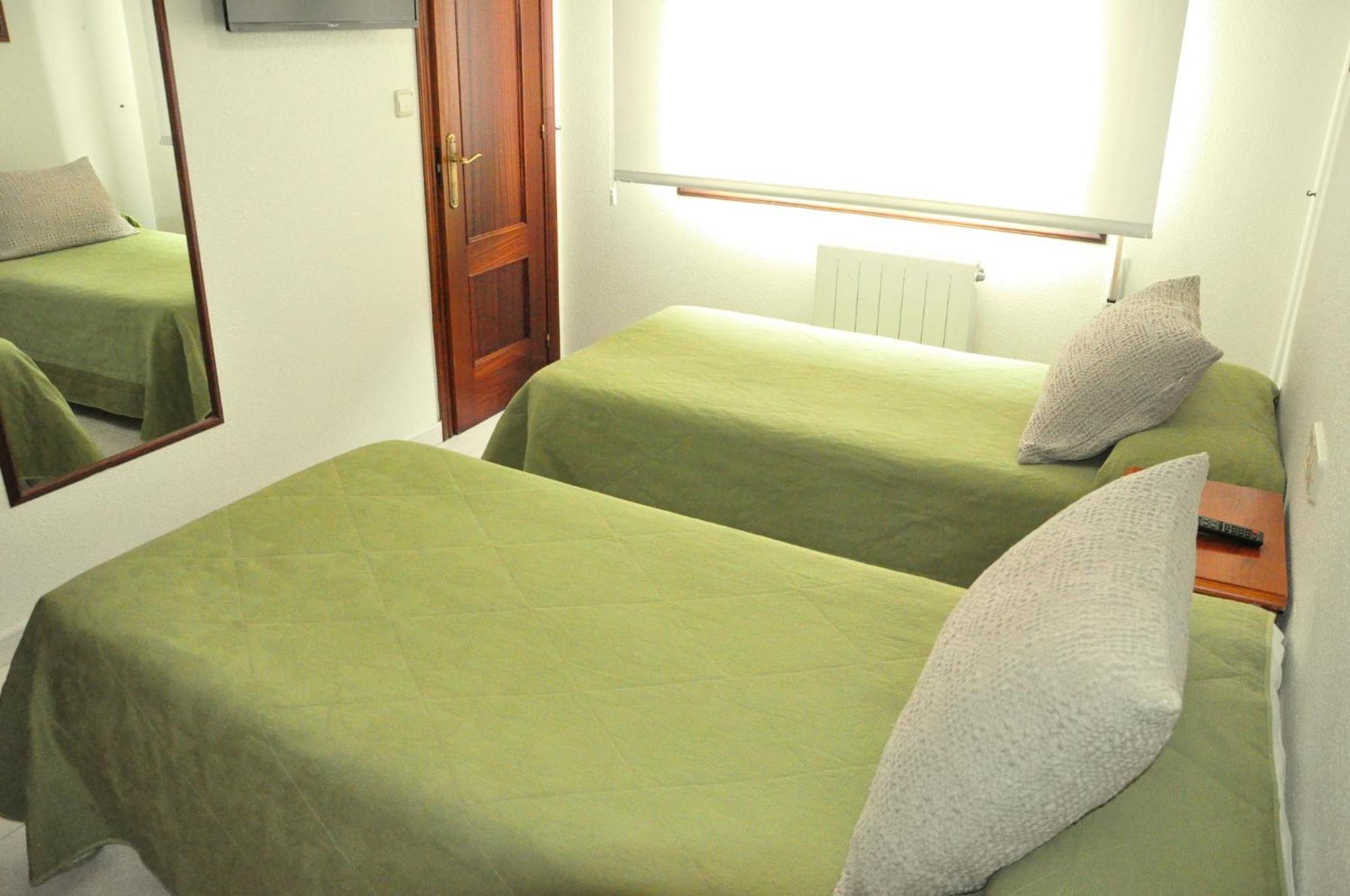 Hostal Paz Gondomar Buitenkant foto